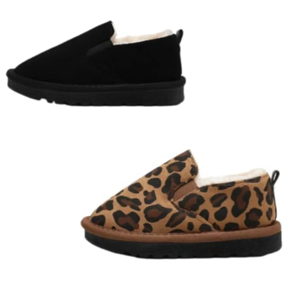 2 pairs little kids indoor/ outdoor slippers size 1